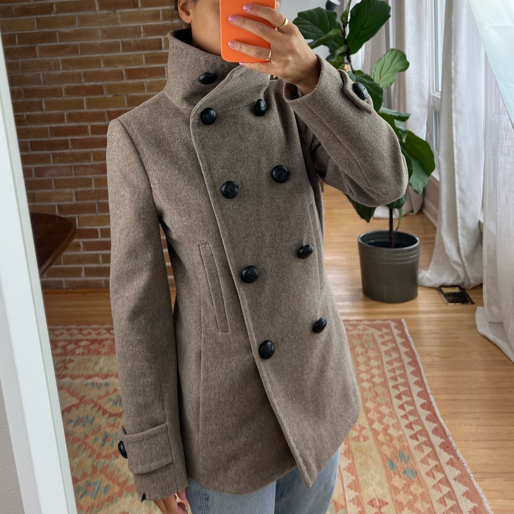✨🔥HOST PICK 🔥✨Aritzia/Babaton XS wool coat.